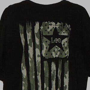 Lee Men's Regular Fit Patriotic Camo U.S. Flag T-Shirt Size XL (C222)
